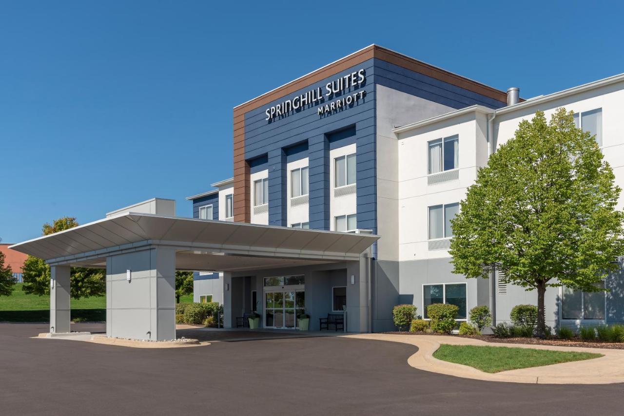 Springhill Suites Grand Rapids North Екстер'єр фото
