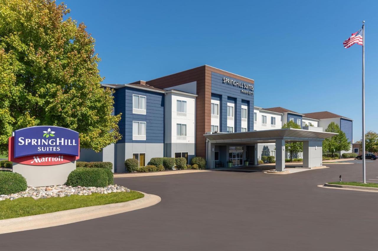 Springhill Suites Grand Rapids North Екстер'єр фото