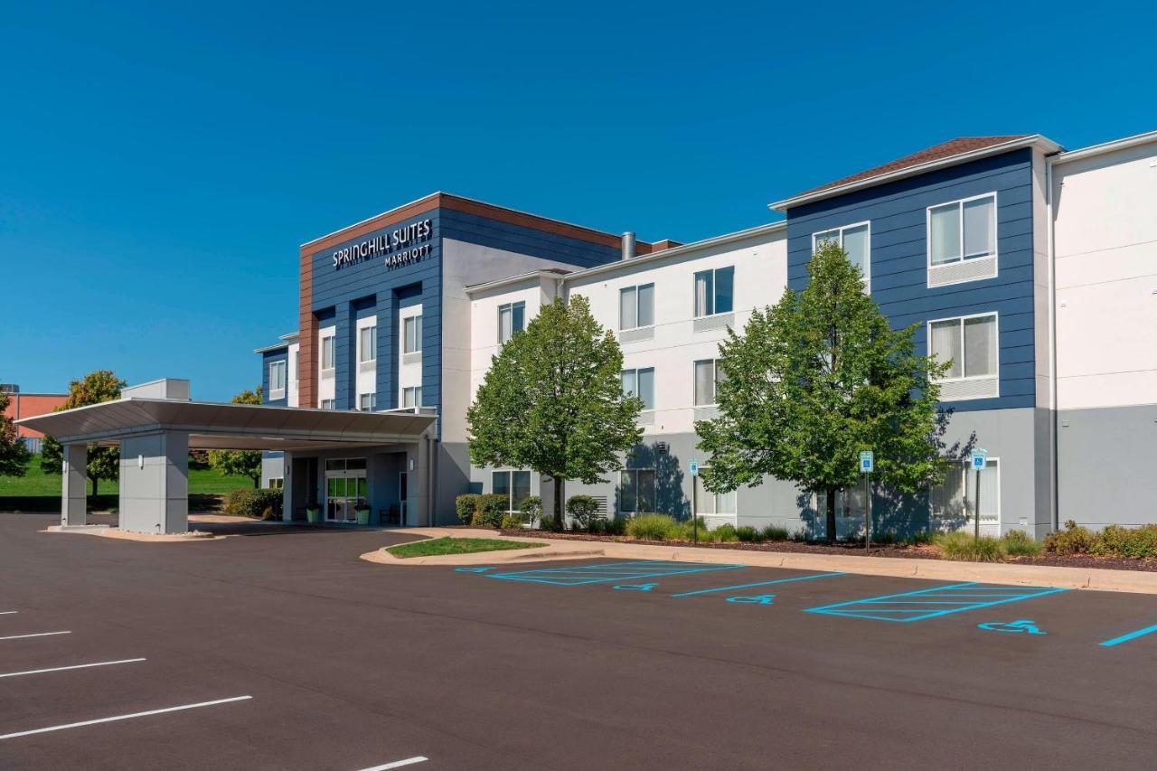 Springhill Suites Grand Rapids North Екстер'єр фото
