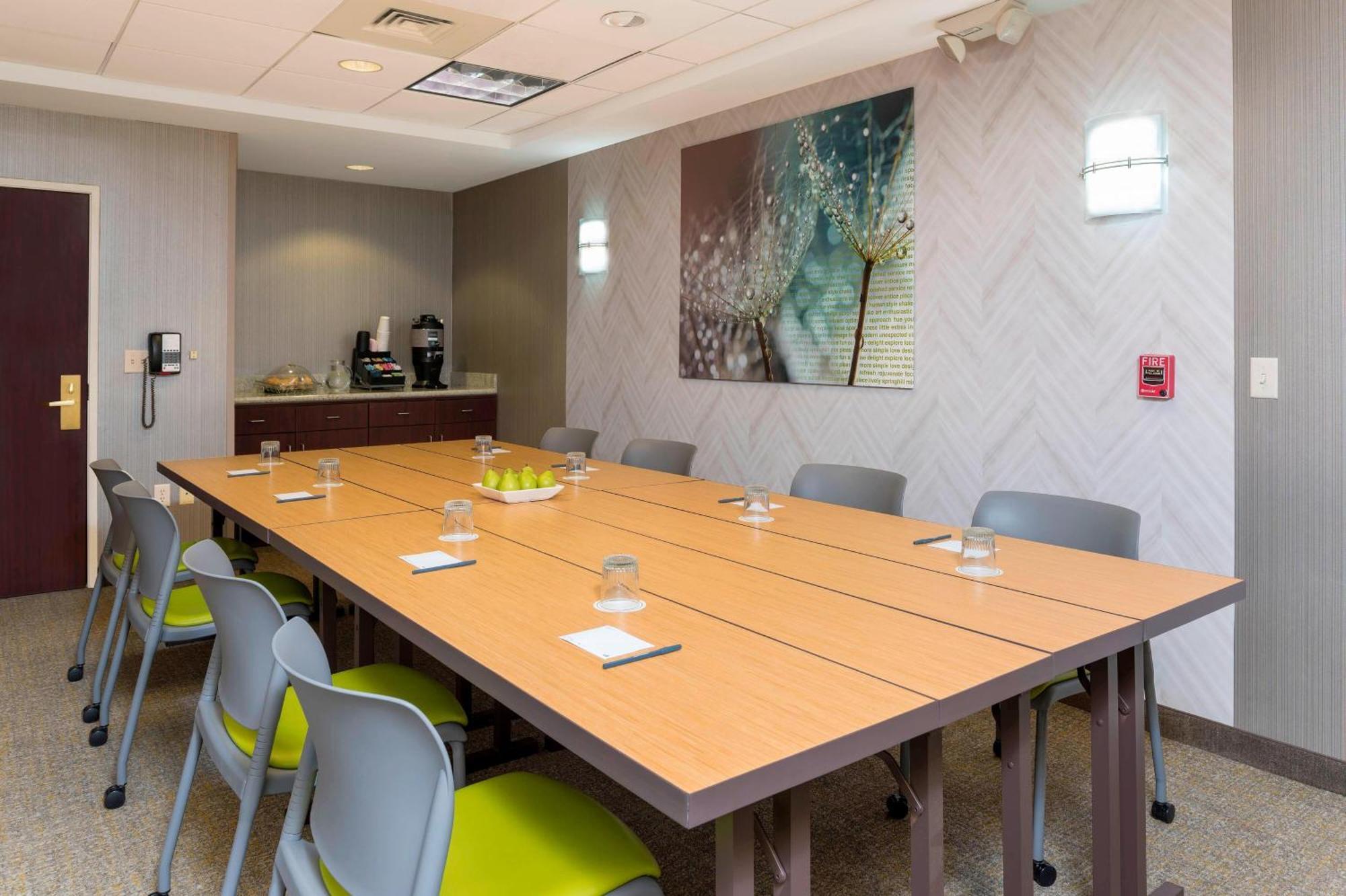 Springhill Suites Grand Rapids North Екстер'єр фото