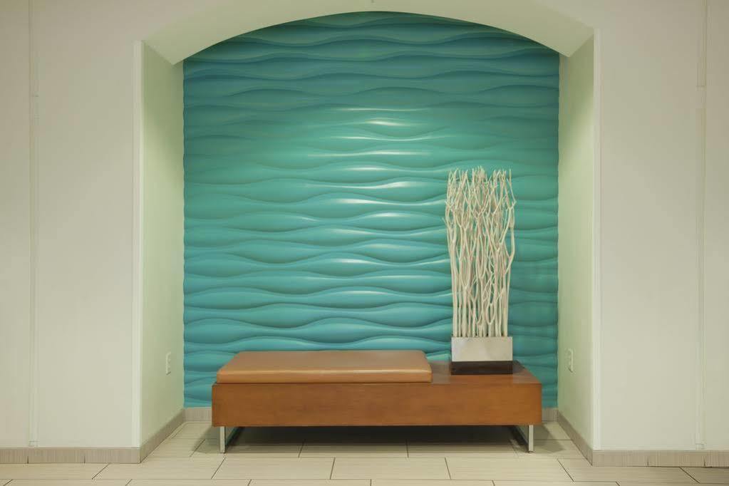 Springhill Suites Grand Rapids North Екстер'єр фото